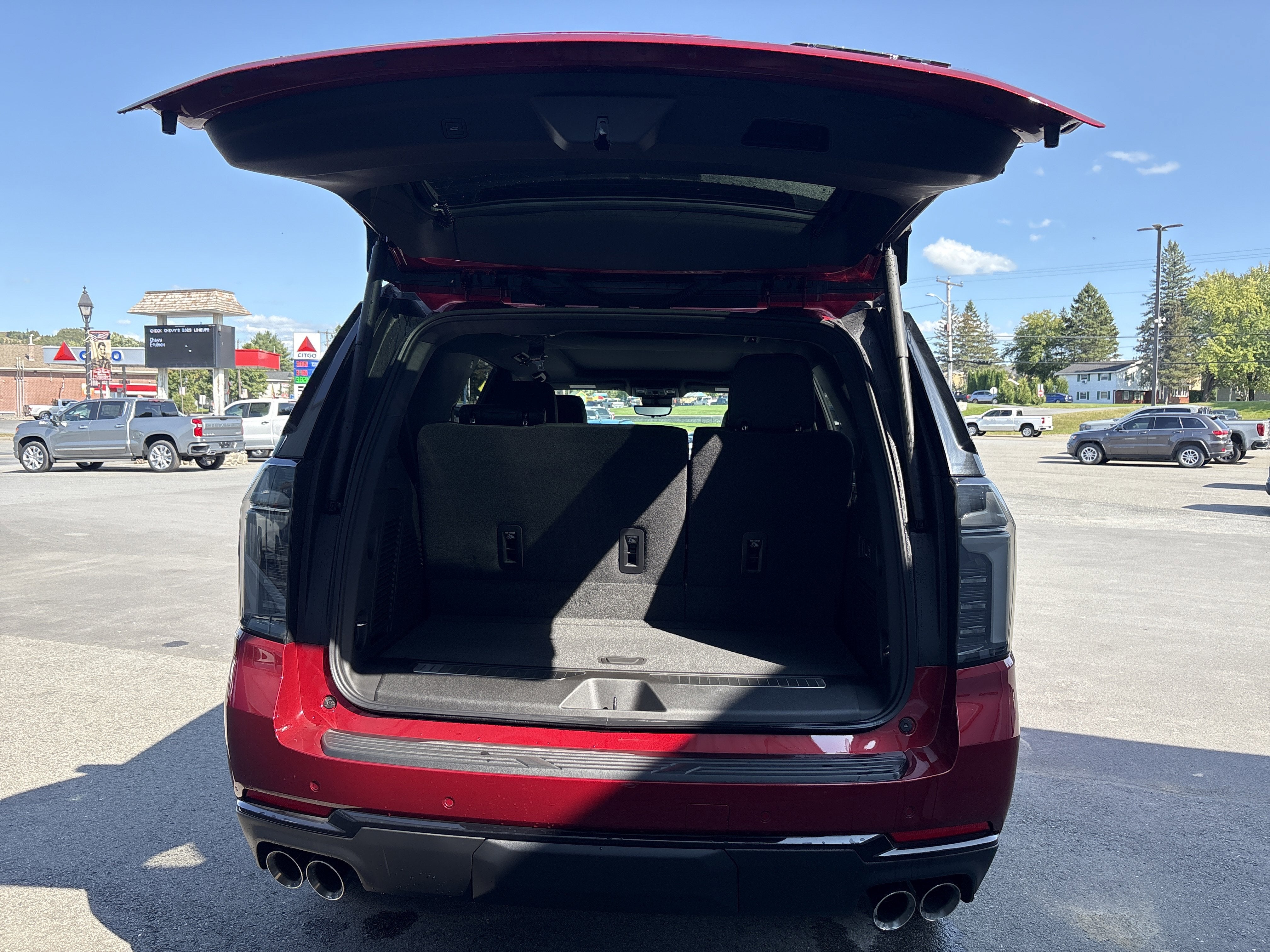 2025 Chevrolet Tahoe RST