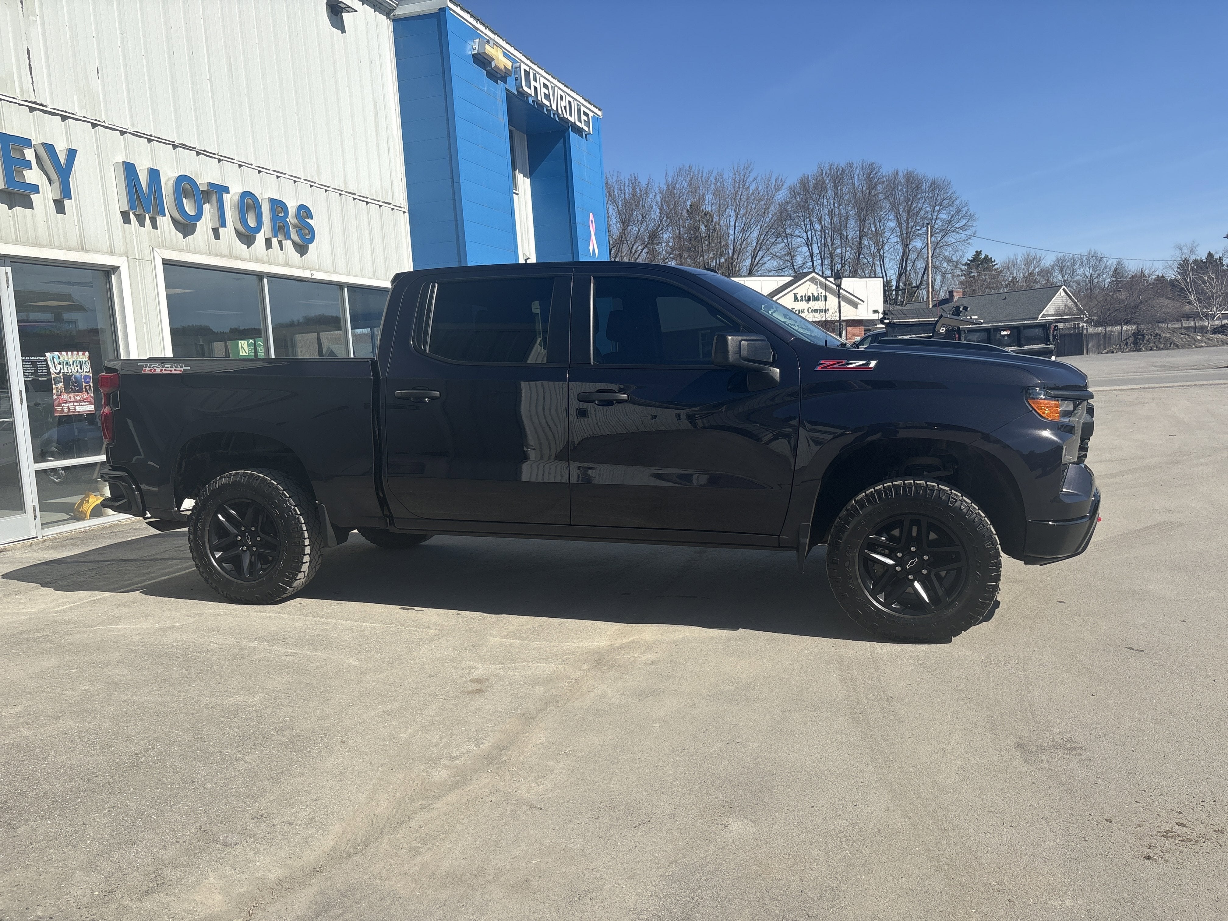 2022 Chevrolet Silverado 1500 Custom Trail Boss